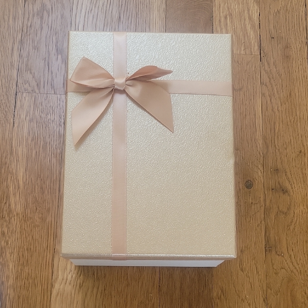 Mom To Be Box - Picture 2 of 5